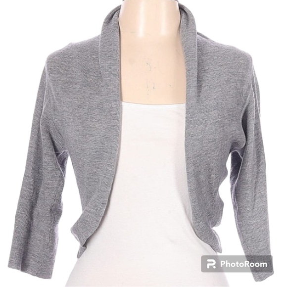 Elie Tahari Becca Shrug in Gray Melange. Size Medium. NWOT. - Picture 7 of 12
